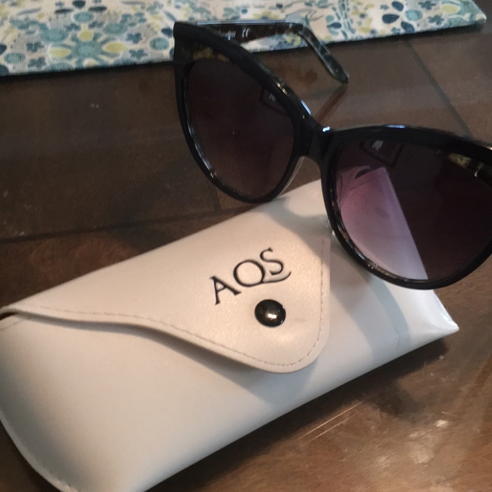 AQS. Aquaswiss sunglasses - Picture 4 of 5
